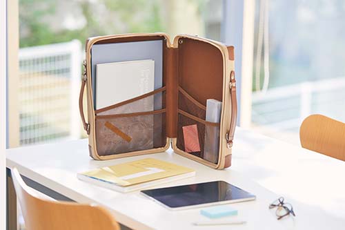 King Jim Carchette Carrying Case